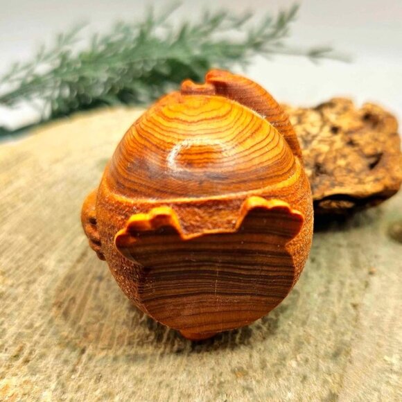 Nature Wood Carved Totora Decor Figure - Picture 9 of 10